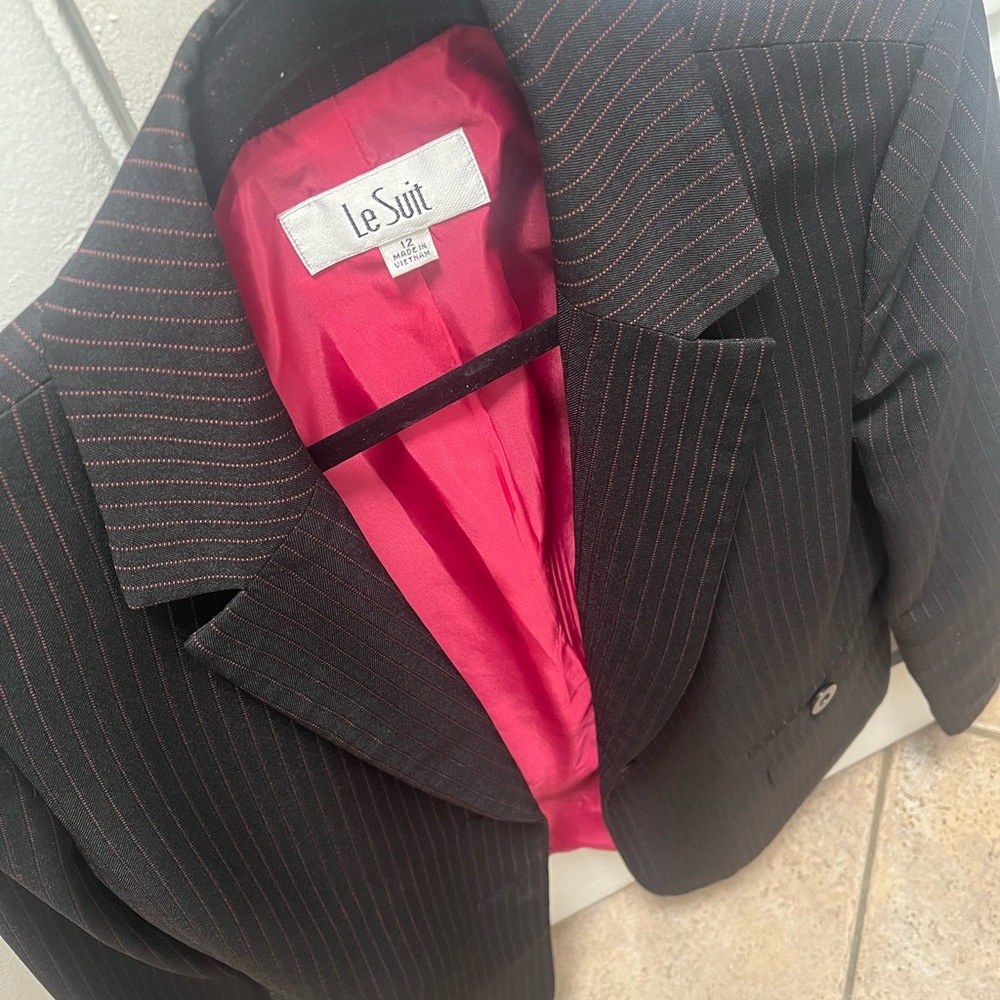 Le Suit Black Pinstripe Blazer with Pink Lining - Picture 2 of 2